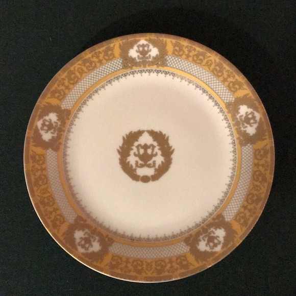 Highgate Manor Other - Set of 8 EUC salad or dessert China